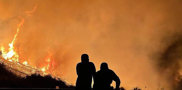 En estos momentos todavía tenemos 6 incendios forestales en Asturias aunque la mitad están controlados