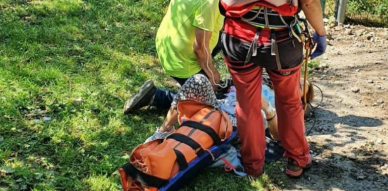 Se fractura un tobillo en Quirós y tiene que ser rescatada en helicóptero
