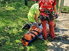 Se fractura un tobillo en Quirós y tiene que ser rescatada en helicóptero