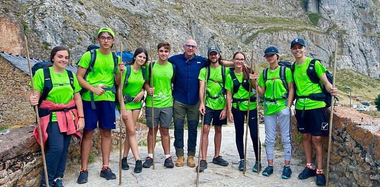 Aventura Trashumante cierra su cuarta edición con la participación de una veintena de jóvenes que han superado un cáncer