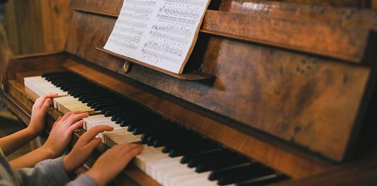 El Conservatorio Municipal de Avilés ofrece un taller de iniciación musical para niños y niñas de siete años