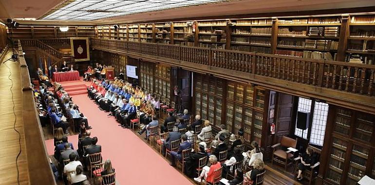 La Universidad de Oviedo abre el curso académico con un mensaje de orgullo y esperanza