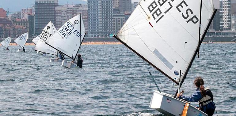 Ganadores del Trofeo de Verano de  Vela Ligera del Real Club Astur de Regatas