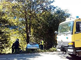 Un herido en accidente de tráfico en Ribadesella
