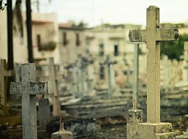 El Ayuntamiento de Avilés recomienda espaciar las visitas a los cementerios a lo largo de todo el puente