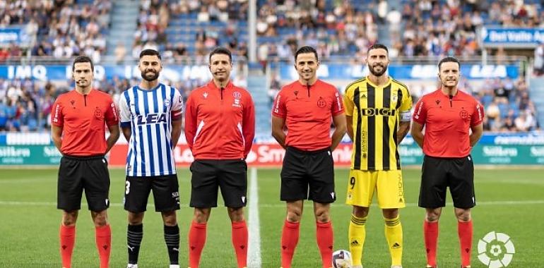 Derrota del Real Oviedo ante el Alavés por 2-1 en Mendizorroza