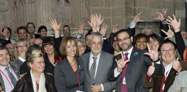 Andalucía es la primera comunidad en regular la lengua de signos española en el ámbito autonómico
