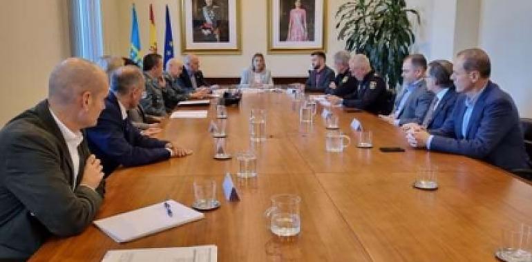 Reunión en la Delegación del Gobierno para coordinar la seguridad ante el previsible paro del transporte por carretera