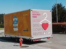La caravana de reciclaje textil de Cogersa y Cáritas Koopera recorre desde hoy Asturias