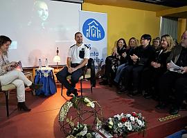 El astronauta Pablo Álvarez visita en IES Santa Cristina de Lena