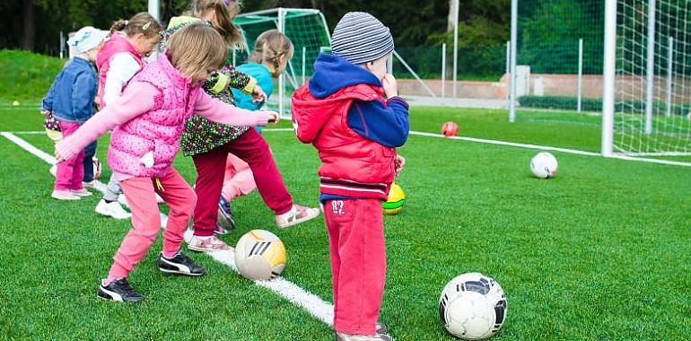 Servicios Sociales de Gijón presenta el programa “Parque con apoyos. Tiempo de ocio, tiempo para ti” para promover la conciliación