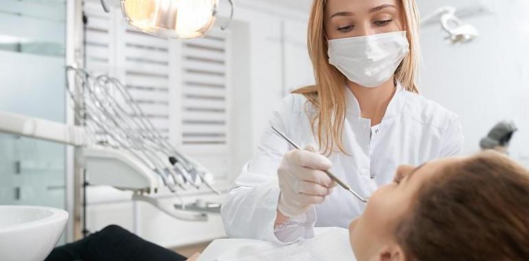 Dentistas en España: hay muchos, la mayoría son mujeres, pero no vamos ni una vez al año a visitarlos