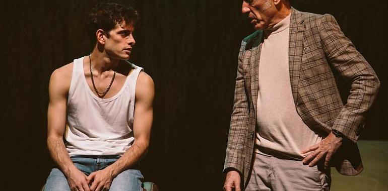 Roberto Álvarez y Álex Villazán protagonizan "Equus" en el Teatro Palacio Valdés