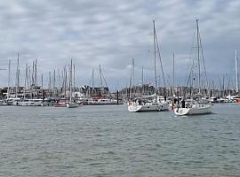 La flota de "El Camino a Vela", de 25 veleros con 105 peregrinos y 80 invitados a bordo y que tendrá parada en Gijón, ya está lista para zarpar