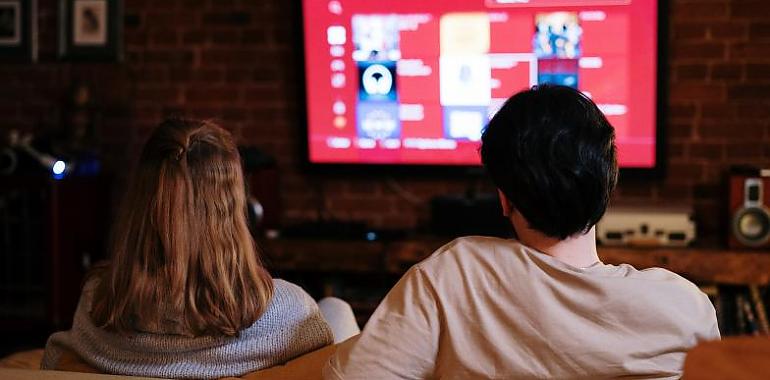 Un 60% de los hogares con internet en casa pagan por ver contenidos audivisuales