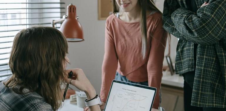 Futuro laboral en España: 4 de cada 10 españoles dicen que tendrán que dejar España para desarrollar su carrera profesional