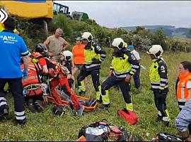 Herido en la tarde de ayer al volcar su tractor en Vilagrufe