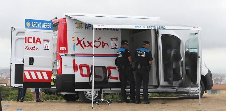 La Policía Local de Gijón presenta un vehículo pionero en España para operativos con drones