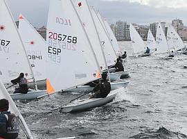 Este fin de semana tuvo lugar en la bahía de San Lorenzo el XII Trofeo Villa de Gijón de Vela Ligera