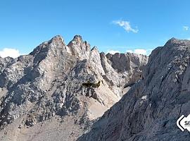 Rescate en la tarde de ayer de un hombre 73 años herido cuando realizaba una ruta de montaña en Picos de Europa