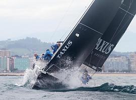 El Taxus Medio Ambiente de Alfredo Flórez vencedor en la XXXIII Regata Villa de Gijón de Cruceros