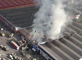 Incendio industrial en Llanera