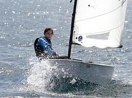 El sábado tuvo lugar en la bahía de San Lorenzo la última jornada del Trofeo de Verano de Vela Ligera del RCAR