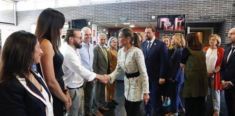 La Reina Doña Letizia asiste al inicio de las clases en el Centro Integrado de Formación Profesional de Comunicación, Imagen y Sonido en Langreo