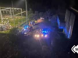 Extinguido un incendio declarado en la central hidráulica ubicada en Arbón, Villayón