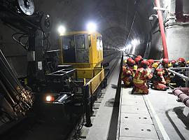 Pajares acoge el primer simulacro de emergencia en un túnel de alta velocidad con un tren de mercancías en España