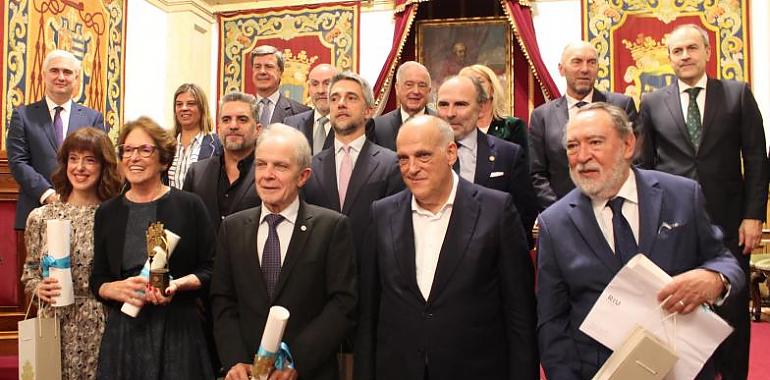 Entrega de los Premios Iberoamericanos ASICOM 2023 en la Universidad de Oviedo