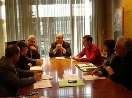 Las Administraciones acuerdan mejoras en el Plan de transporte a Lagos de Covadonga