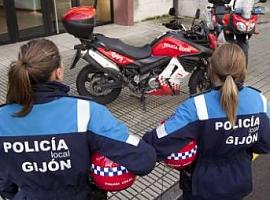 Día agitado para la Policía Local de Gijón: un detenido por agresión a agentes,  otro por robo violento y un tercero por intento de ocupación ilegal