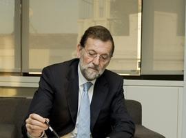 Rajoy expone “la urgencia” de la reforma laboral a los agentes sociales