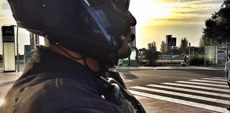 Una rápida actuación policial en Oviedo conduce a la detención de cuatro menores por robo violento