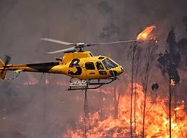 Asturias lucha contra 26 incendios forestales dispersos en 16 Concejos: Situación de Alerta