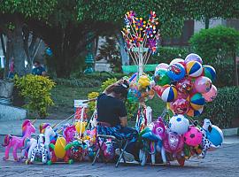 Abierto el plazo para vendedores ambulantes de globos en Oviedo