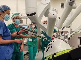 294 intervenciones con cirugía robótica de última generación en el HUCA y Cabueñes en 2023