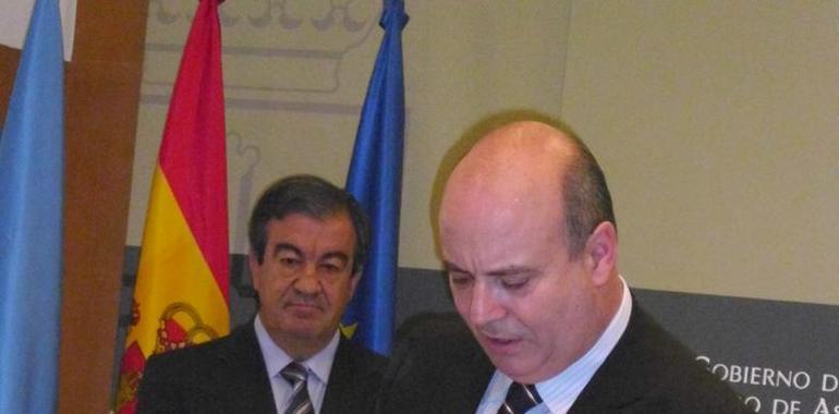 Principado y Ayuntamiento de Navia alcanzan un acuerdo sobre los usos del terreno portuario 
