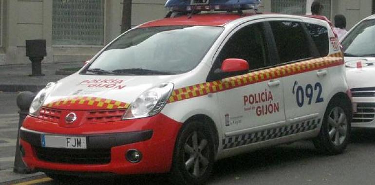 Agentes de la Policía Local de Gijón frustran un robo con intimidación y detienen a dos individuos