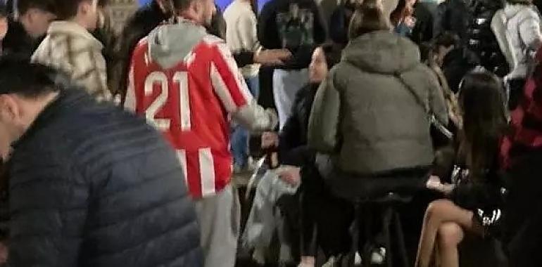 Motivos futbolísticos detrás de una multitudinaria pelea en Gijón con varios heridos