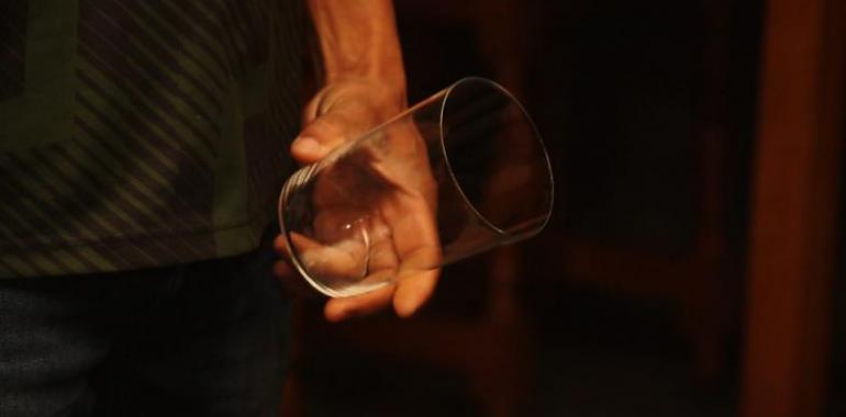 ¡Aprende a escanciar sidra como un profesional!