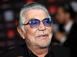 Muere Roberto Cavalli: un icono italiano que llevó el glamour y la moda al exceso