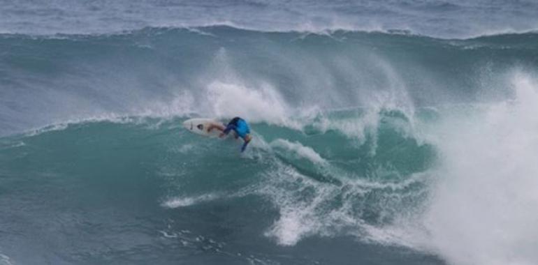 El IES Cairasco de Figueroa, pionero en la introducción del surf en el ámbito educativo español