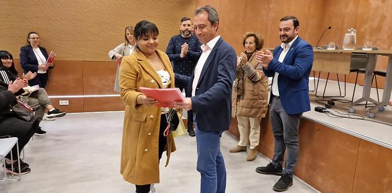 El Principado entrega en Mieres las primeras viviendas del plan de rehabilitación: 17 familias reciben su nuevo hogar