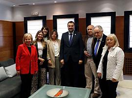 Adrián Barbón se reúne con los presidentes de cuatro centros asturianos de Argentina para abordar iniciativas y proyectos