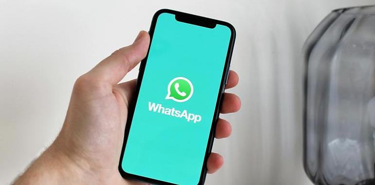 El 80% de los españoles se conecta diariamente a internet: WhatsApp y TikTok lideran el crecimiento digital