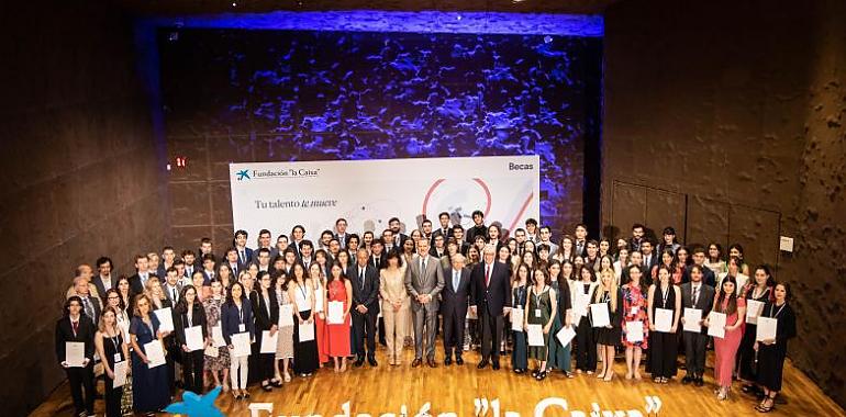 Tres jóvenes asturianos destacan en la entrega de becas de la Fundación ”la Caixa”