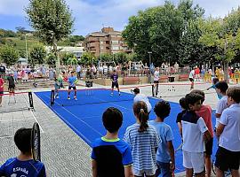 El Torneo BDO Tenis Playa Luanco promueve el deporte infantil y la sostenibilidad medioambiental con su II Edición del Tenis Parque Luanco