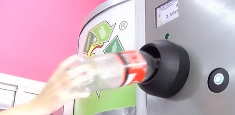 Innovación y sostenibilidad: Avilés instala máquinas de reciclaje inverso en la Plaza Hermanos Orbón
